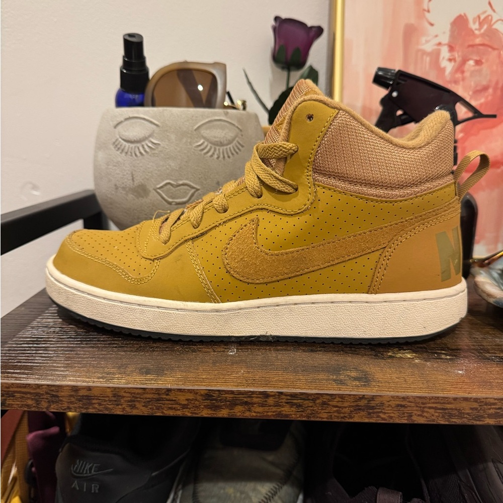 Nike high tops